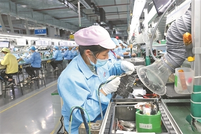 全区各地科学有序推动企业达产满产 开足马力忙生产