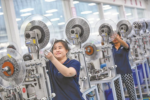 科技企业生产忙