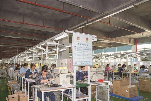 工业园区后发赶超的 江永现象 江永工业集中区发展纪实