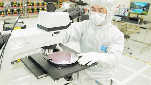 九峰山实验室实现氮化镓材料制备新突破，推动电子材料生产迈向新台阶